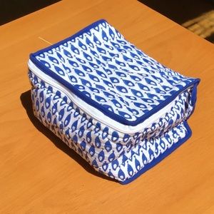 Roberta Roller Rabbit - Jewelry Pouch